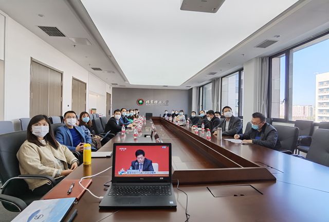 外围买球的app十大平台观看十九届六中全会新闻发布会-良乡教工会场_副本.jpg